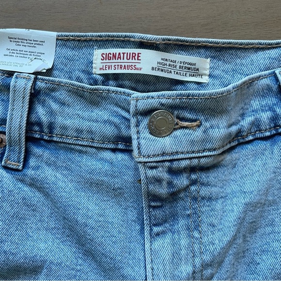Signature by Levi Strauss Light Blue High-Rise Denim Shorts - Picture 3 of 5